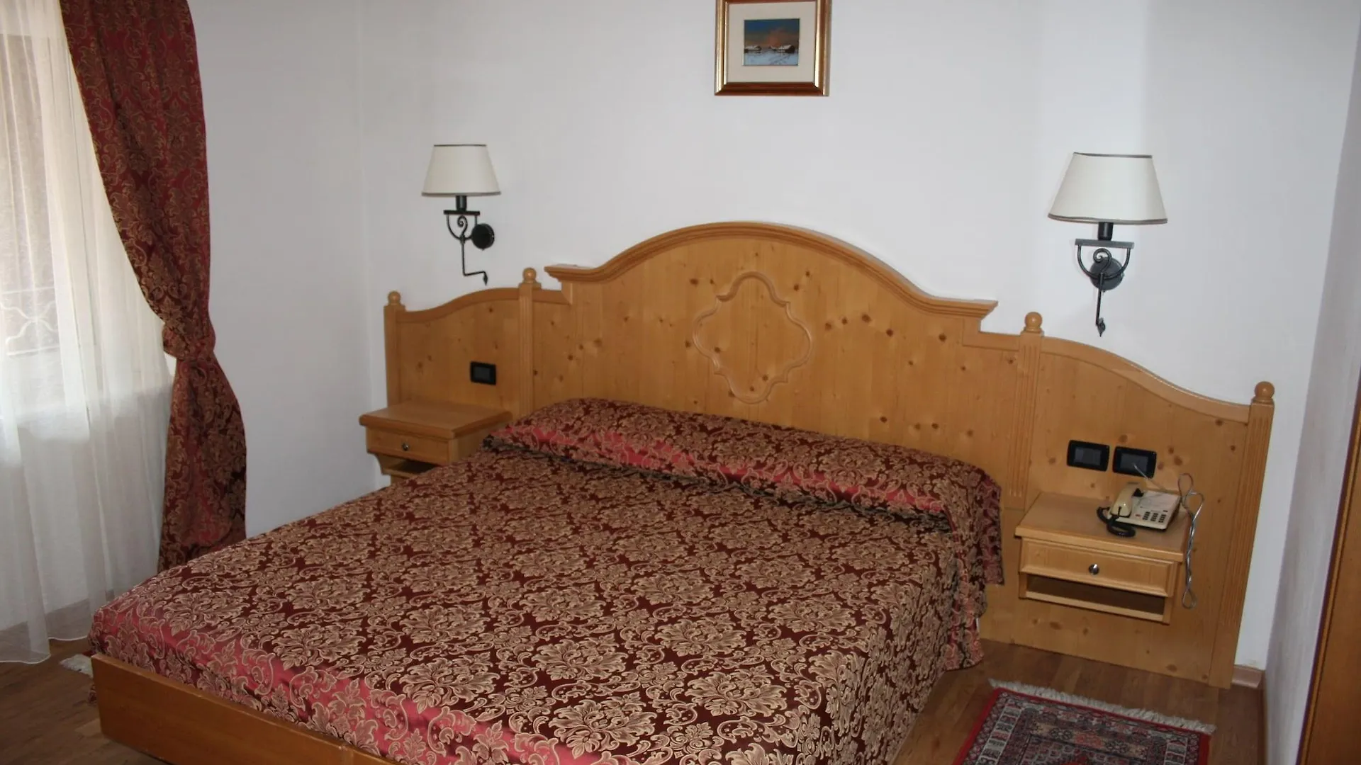 Hotel Des Alpes Cortina dʼAmpezzo 3*,  Itália