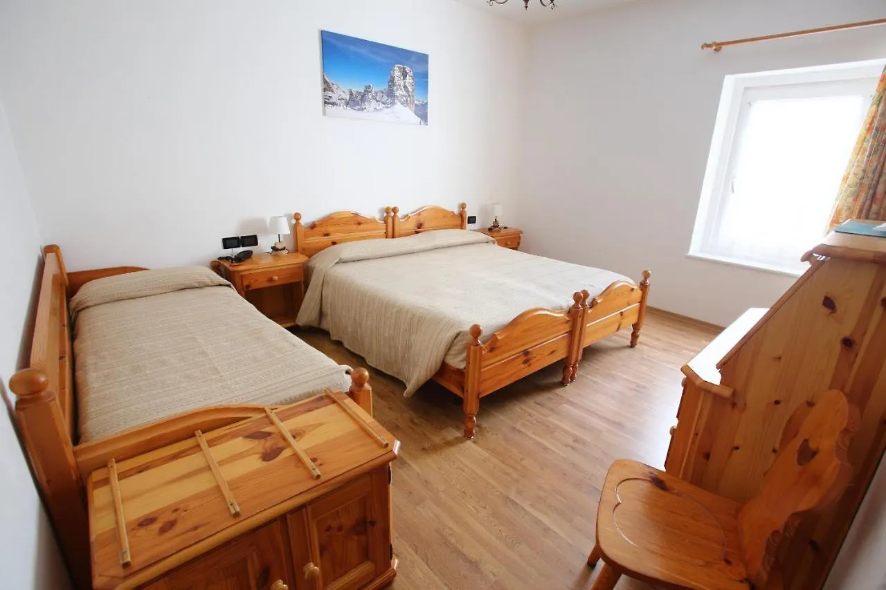 Hotel Des Alpes Cortina d'Ampezzo 3*,